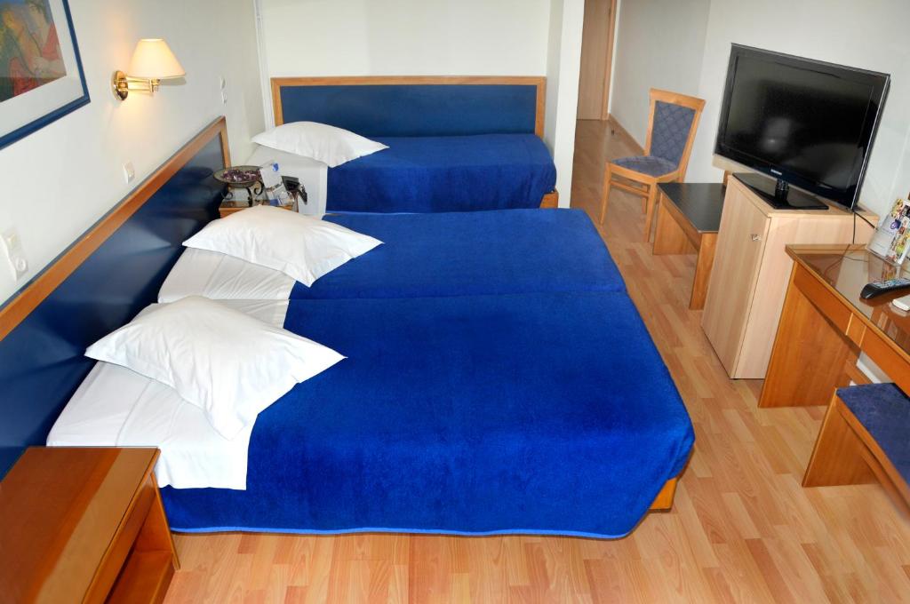 Hotel Elena - Dreifacher Raum