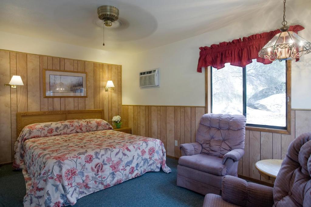 Lazy J Ranch Motel — photo 21