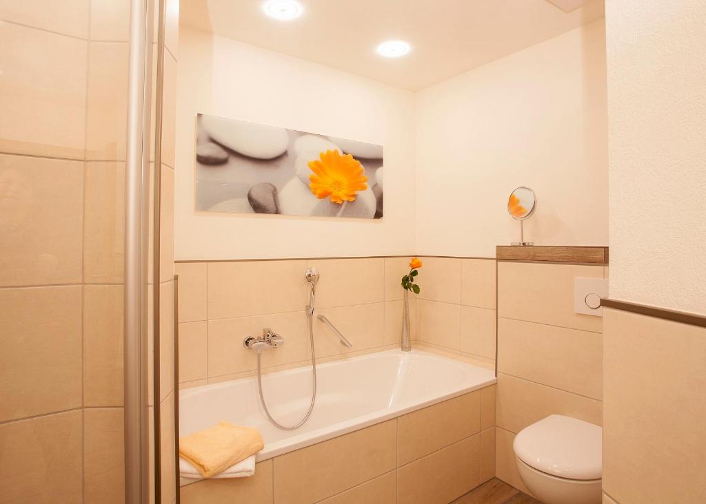 Koupelna v ubytování Hotel & Ferienappartements Edelweiss