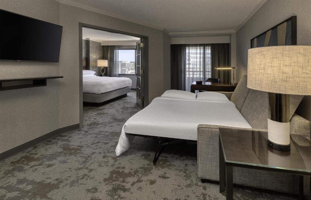Embassy Suites by Hilton Bethesda Washington DC - 