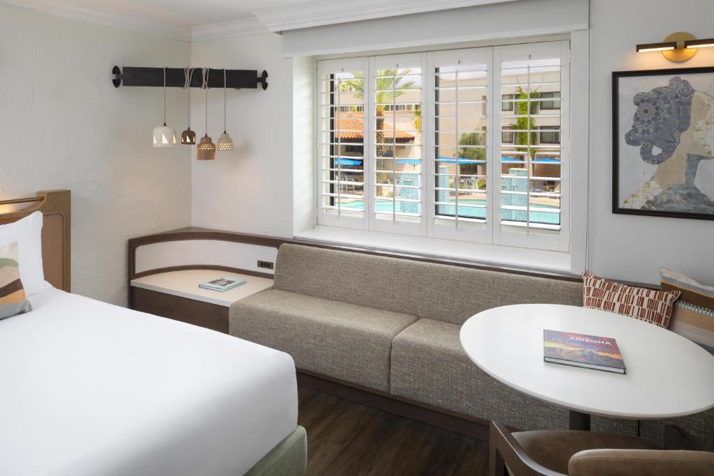 The Scottsdale Resort & Spa, Curio Collection by Hilton - 
