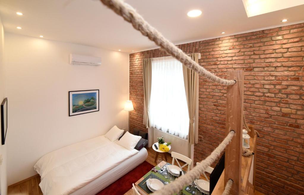 Zagreb 3 Hearts - 12