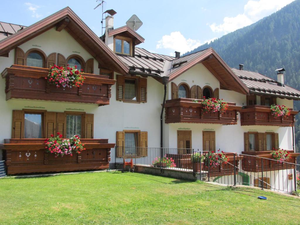 Nespecifikovaný výhled na hory nebo výhled na hory při pohledu z apartmánu