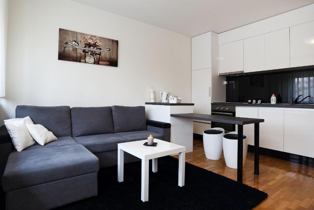 Kuchyň nebo kuchyňský kout v ubytování Apartment Check In Zagreb Maksimir-free parking