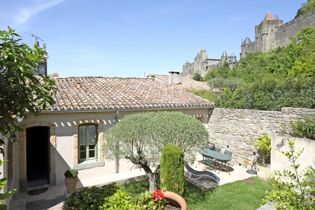 Sous les courtines - 16