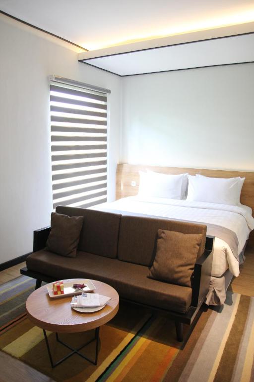 Posezení v ubytování Allstay Ecotel Yogyakarta