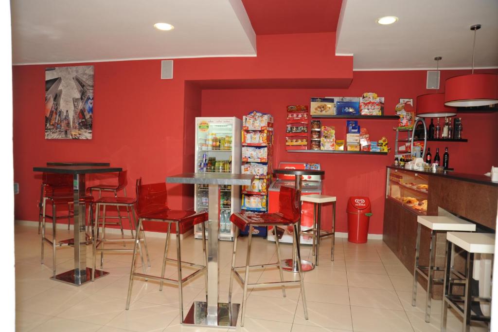 Lounge nebo bar v ubytování Hotel Valentini Inn