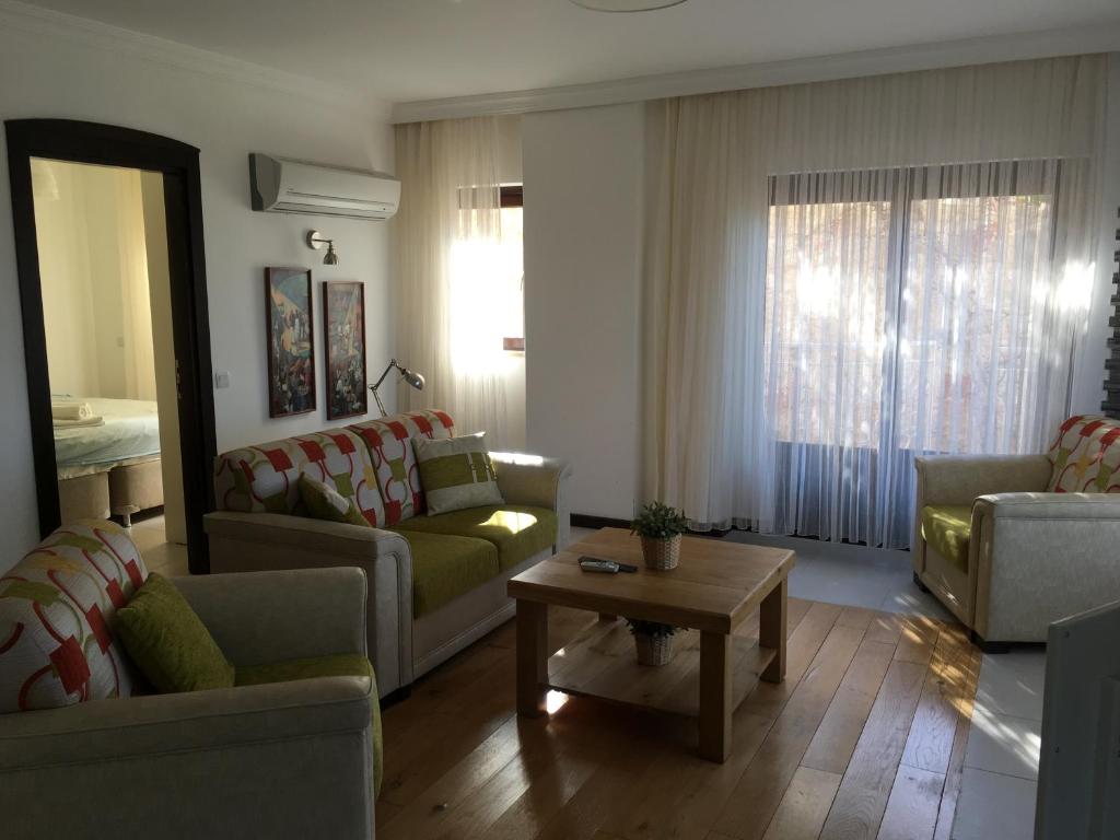 Posezení v ubytování Derya Beach Apartment