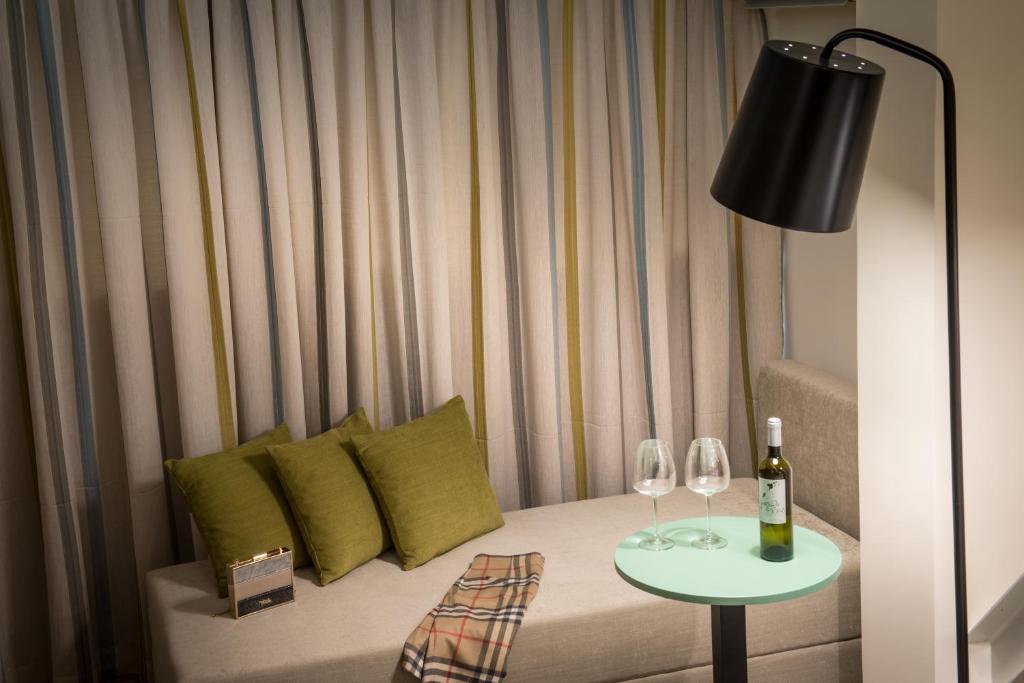 Posedenie v ubytovaní Infinity City Boutique Hotel