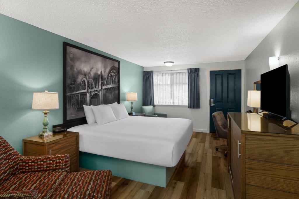 Super 8 by Wyndham Florence OR - 