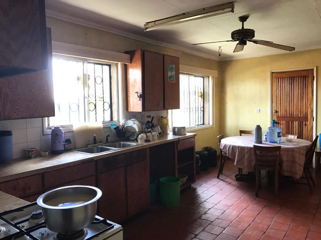 Kuchyň nebo kuchyňský kout v ubytování Teule Guest House
