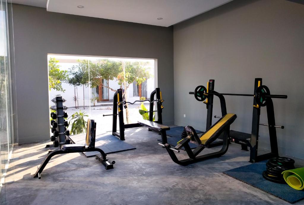 Fitness centrum a/nebo fitness zařízení v ubytování Long Set Resort