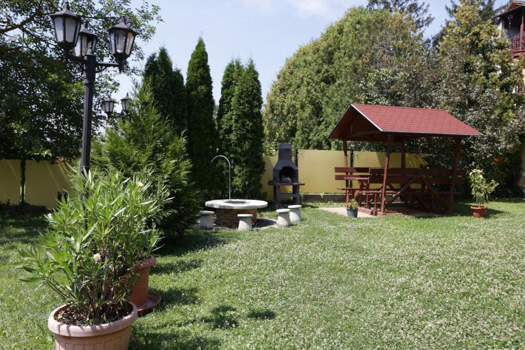 Vonkajšia záhrada v ubytovaní Club Unicum