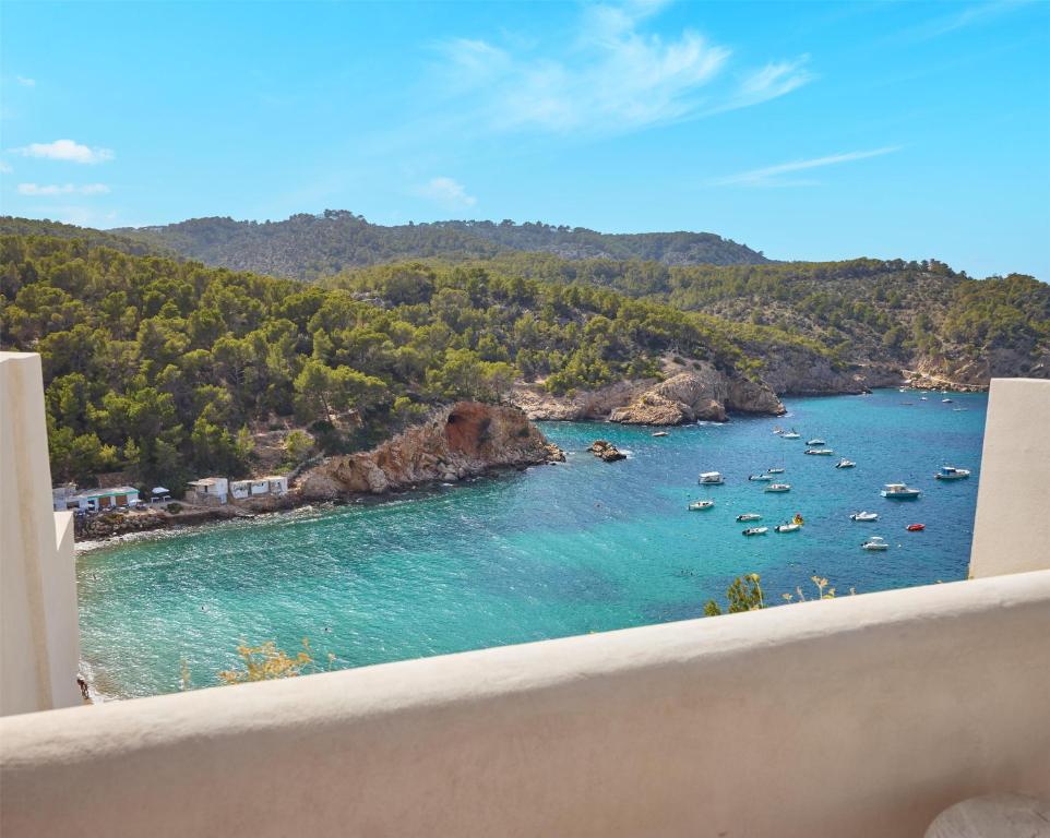 The Club Cala San Miguel Hotel Ibiza, Curio Collection by Hilton, Adults only - 