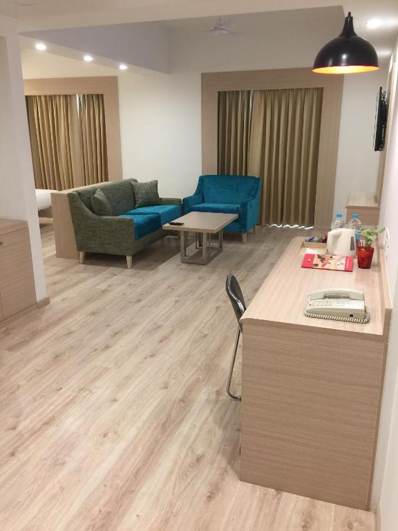 Posezení v ubytování Red Fox by Lemon Tree Hotels, Sector 60, Gurugram