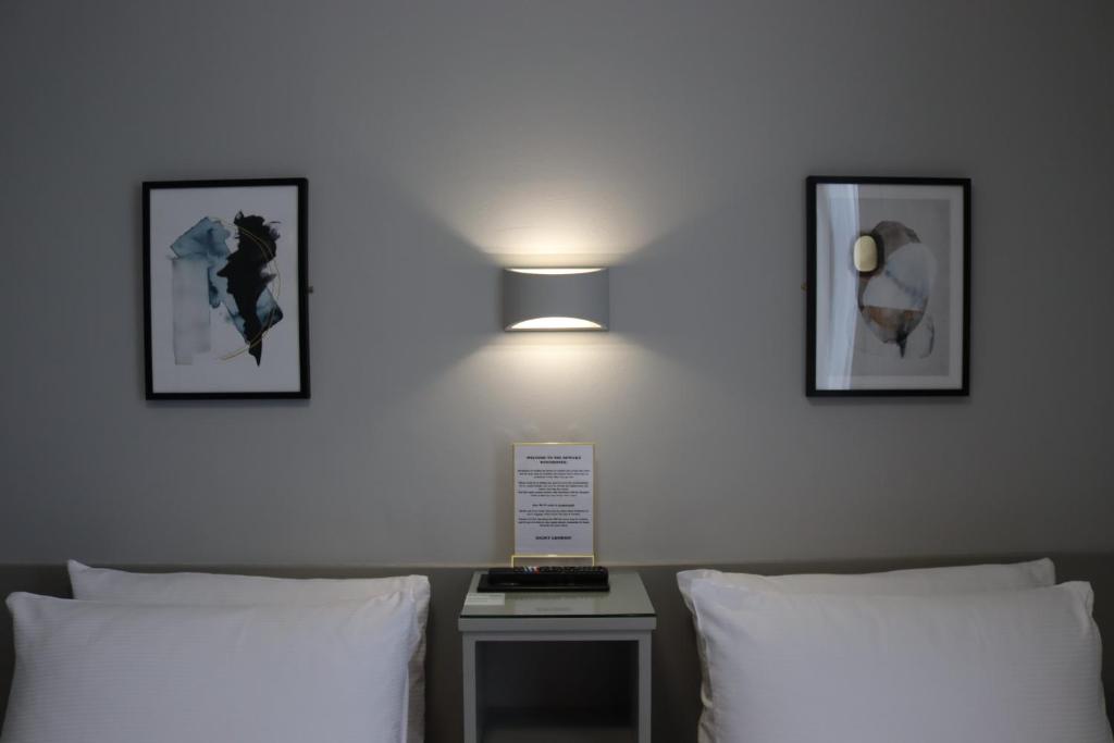 Howard Winchester Hotel - 