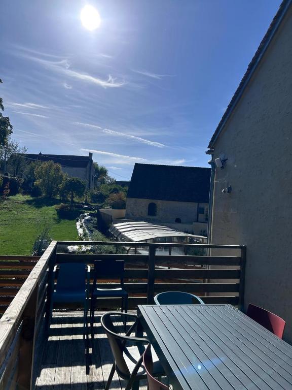 Le Prieuré de Fougy - Two-Bedroom Apartment With Pool View
