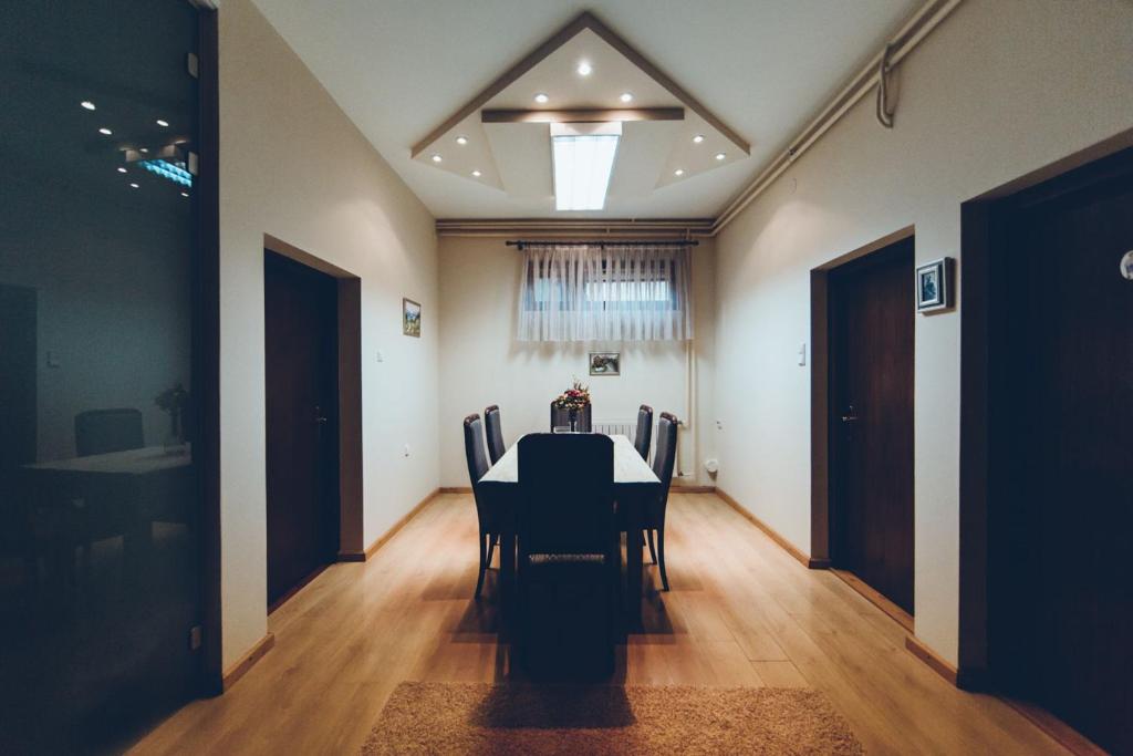 Apartment Comeback - 4