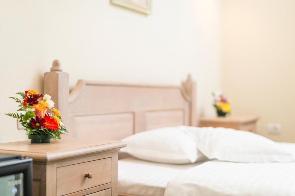 Postel nebo postele na pokoji v ubytování Karlhof