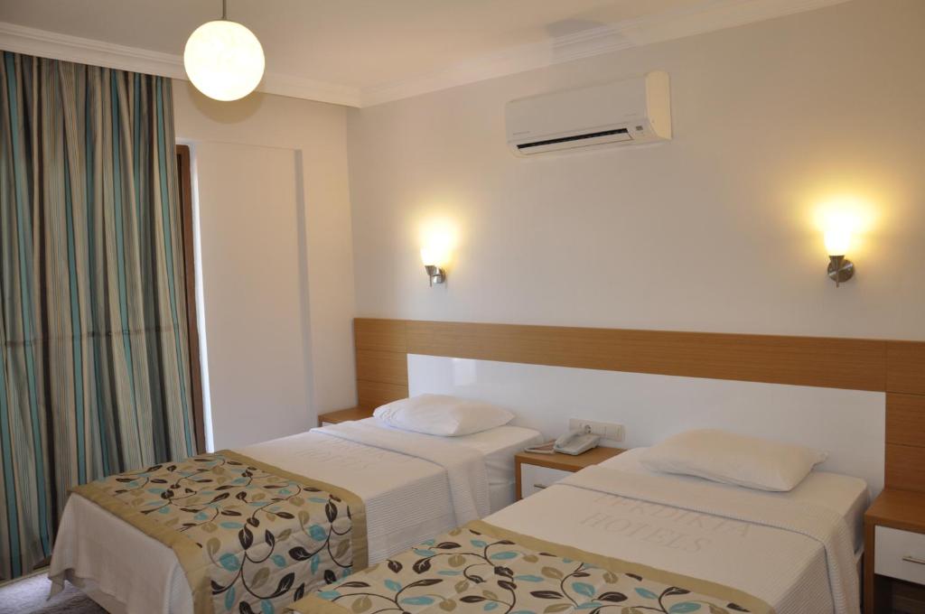 Perdikia Hill Hotel And Villas - Habitación Doble O Gemela