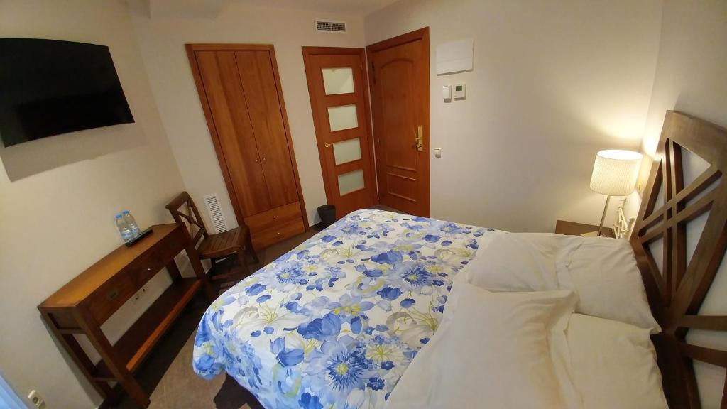 
Double Room (interior)
