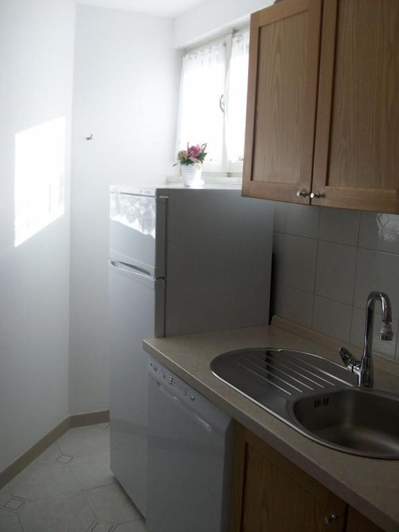 Kuchnia lub aneks kuchenny w obiekcie Apartments Lada 1217