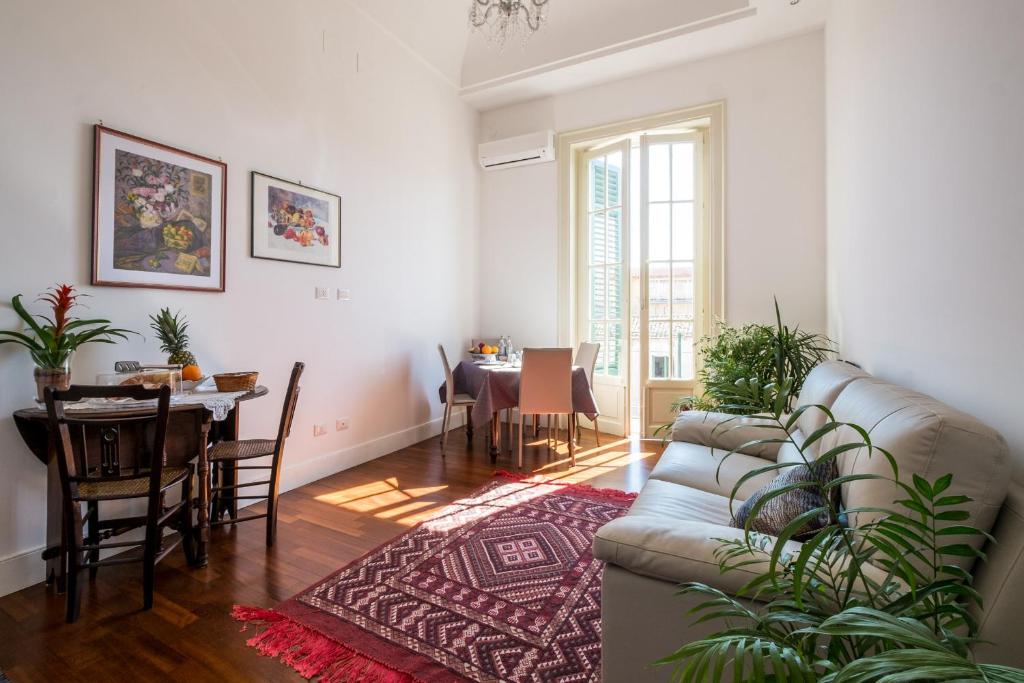 Posezení v ubytování Ai Lattarini House