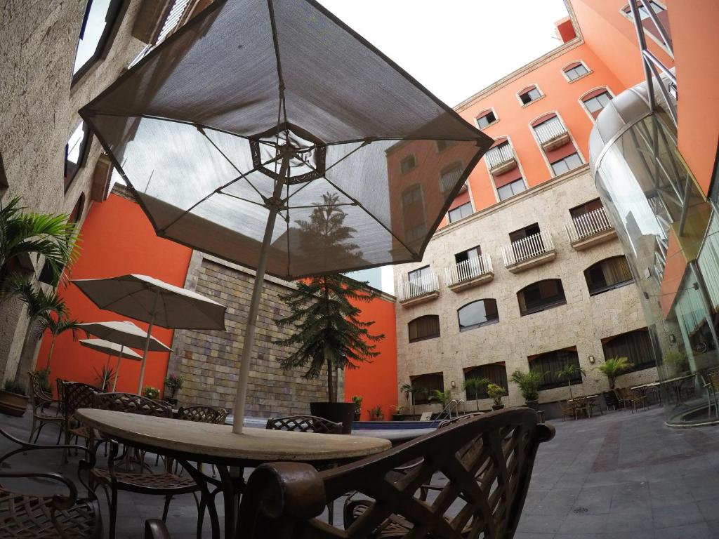 Budova, kde se hotel nachází