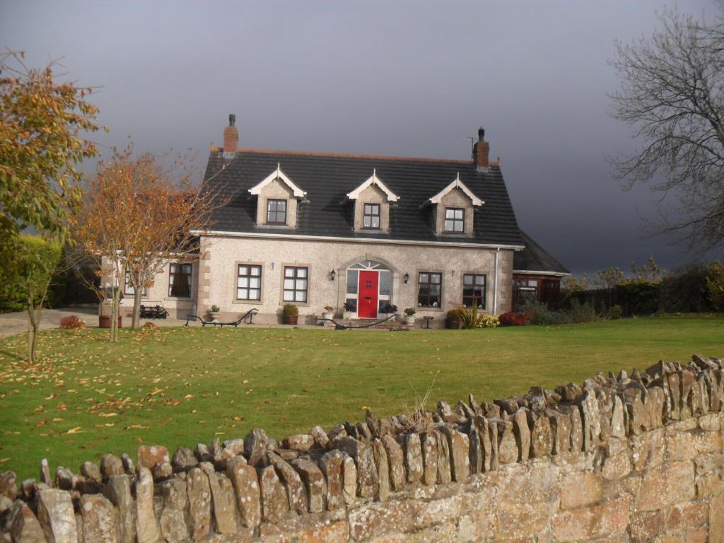 Gallery image of Coolmore House in Coleraine