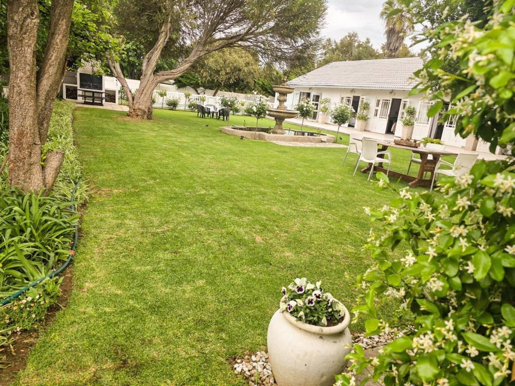 VIilla Vredenrust Guesthouse - Housity