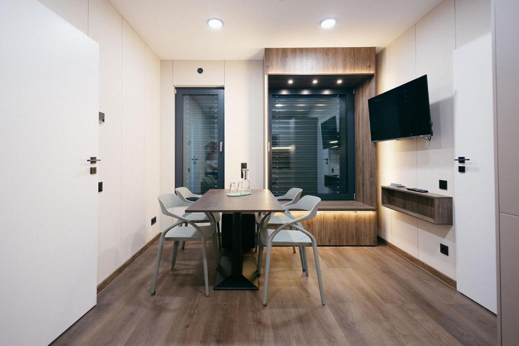 CUBE Alpine Stay - Двухкомнатная квартира с видом на горы