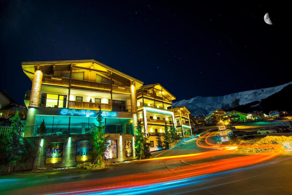 Nespecifikovaný výhled na hory nebo výhled na hory při pohledu z hotelu