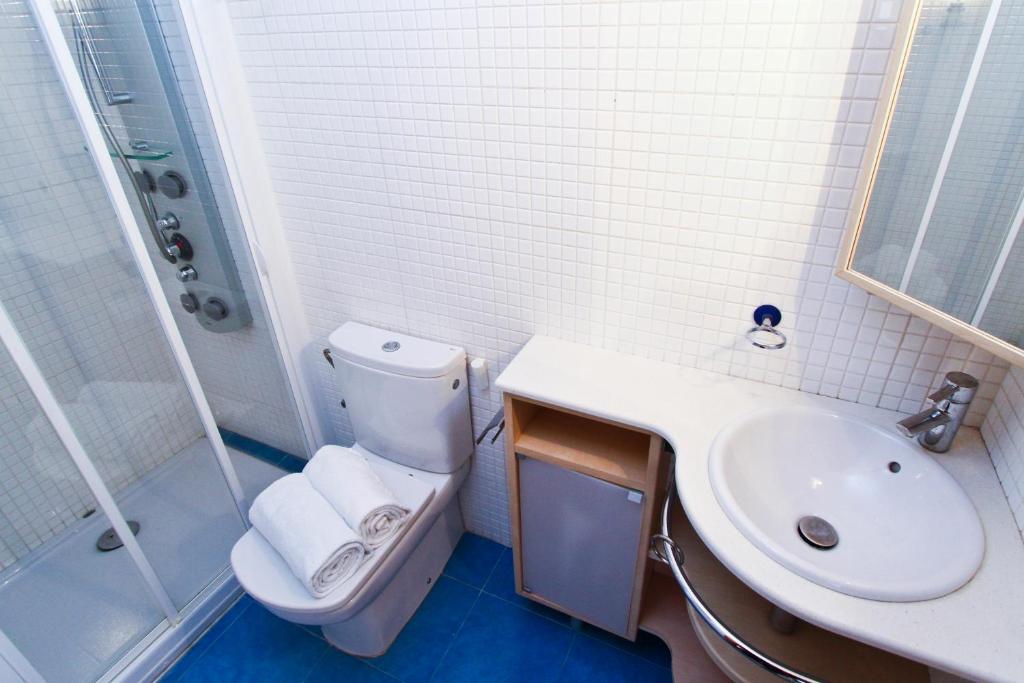 Santorini Planet Costa Dorada, Cambrils – Bijgewerkte prijzen ...