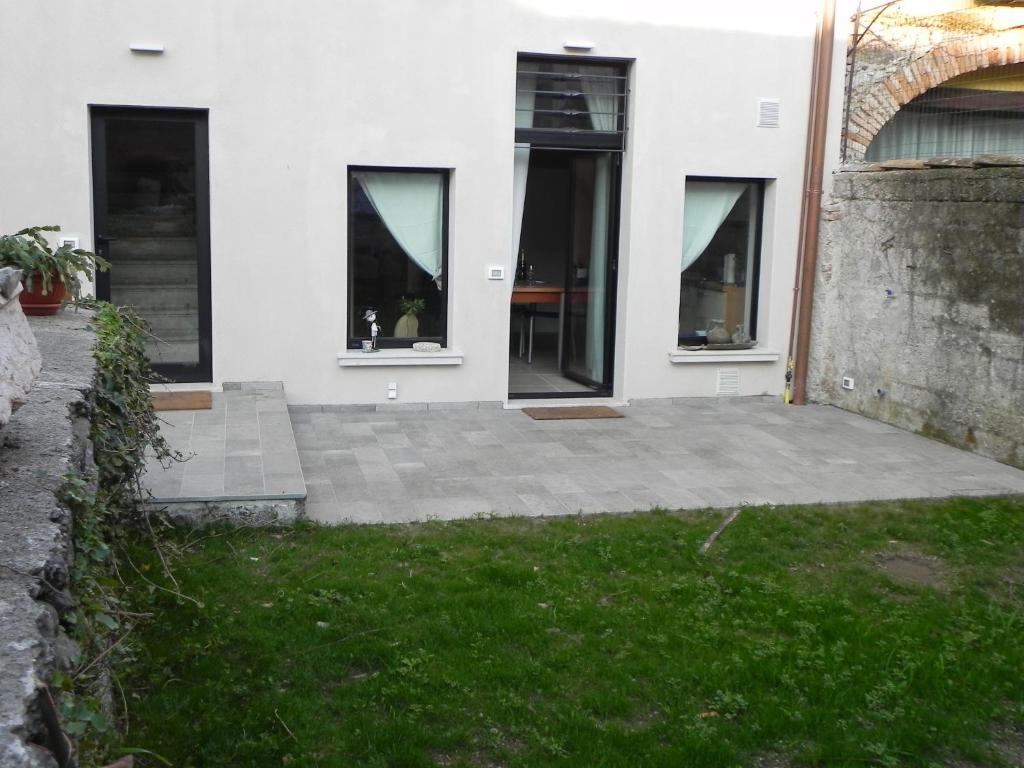 The building in which Az apartmant is located