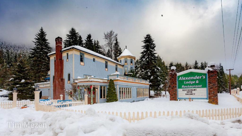 Alexander's Lodge v zimě