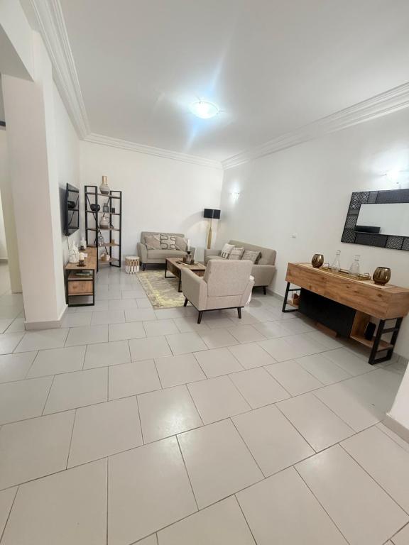 Heliconia, Libreville (updated prices 2027)