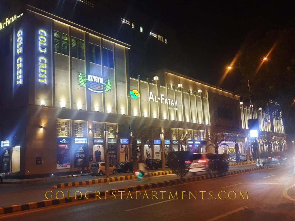 Goldcrest Luxury Apartments - 