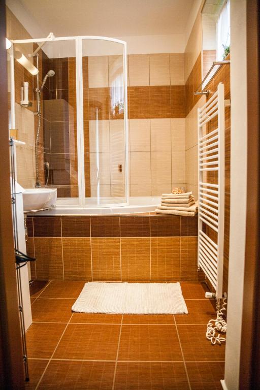 Koupelna v ubytování Apartmány U Červeného stromu
