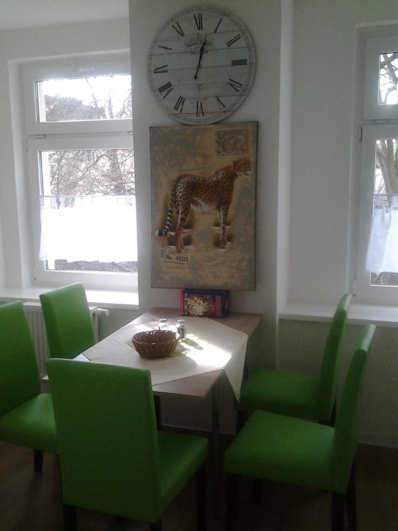 Posezení v ubytování Gästezimmer in Lindenau