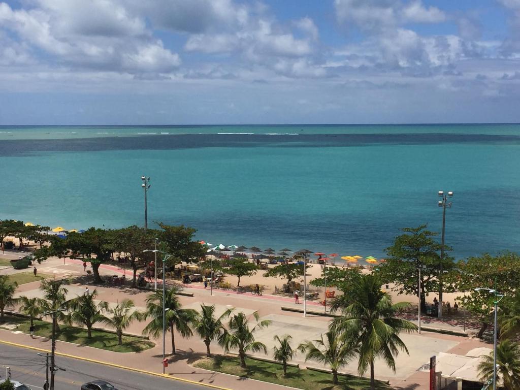  BEIRA MAR PAJUÇARA COM VARANDA E VISTA apto 603