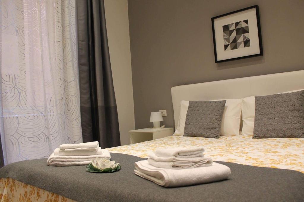 Spazio Cavour Guesthouse - Deluxe Room (2 Adults + 1 Child)