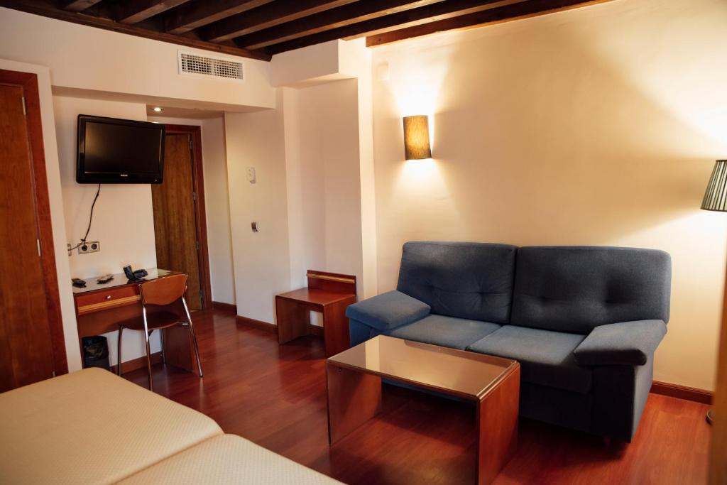 Hotel Santa Isabel - 13