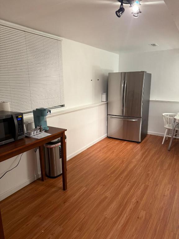 Beautiful 2 bedroom basement apartment, Middle River (updated prices 2027)