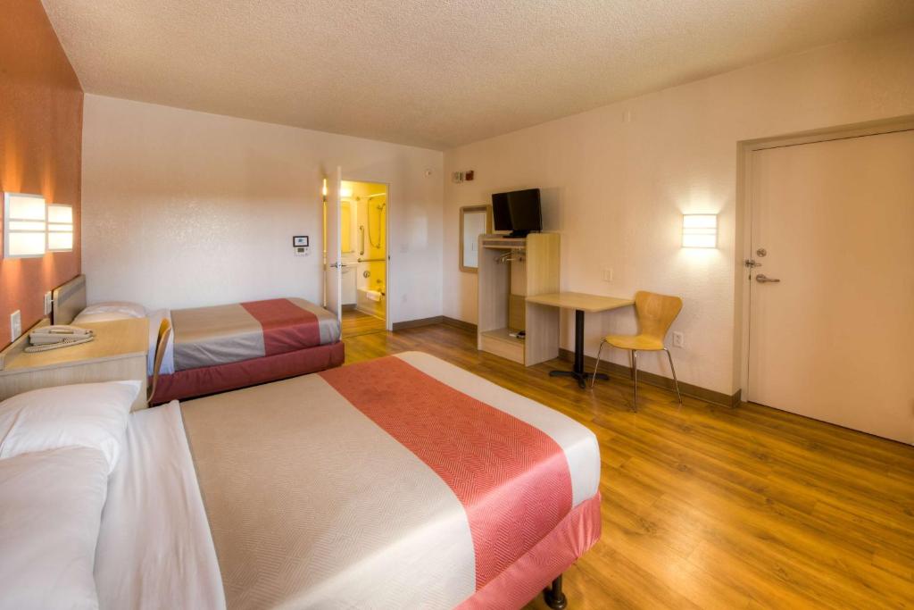 Motel 6-Niantic, CT - New London - 2 двуспальные кровати |
