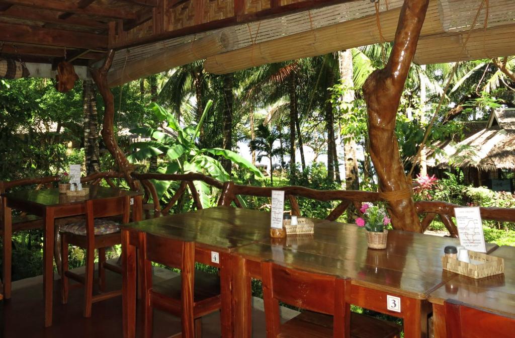 Zahrada ubytování Camiguin Volcan Beach Eco Retreat & Dive Resort