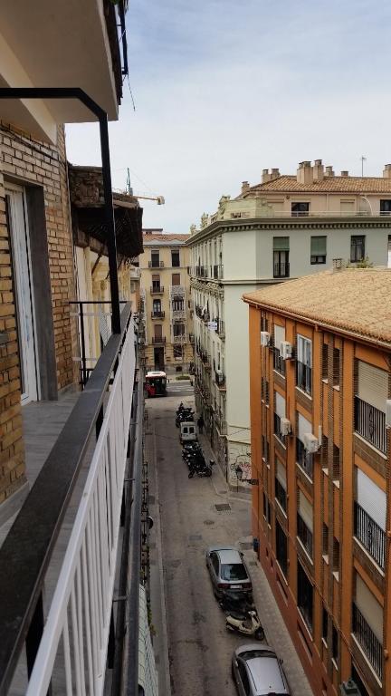 Cedran Granada Apartamento - Three-Bedroom Apartment