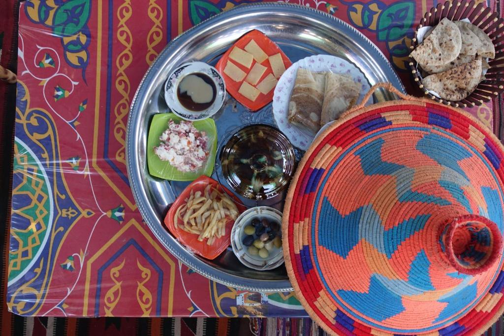 Comida en la pensión o alrededores