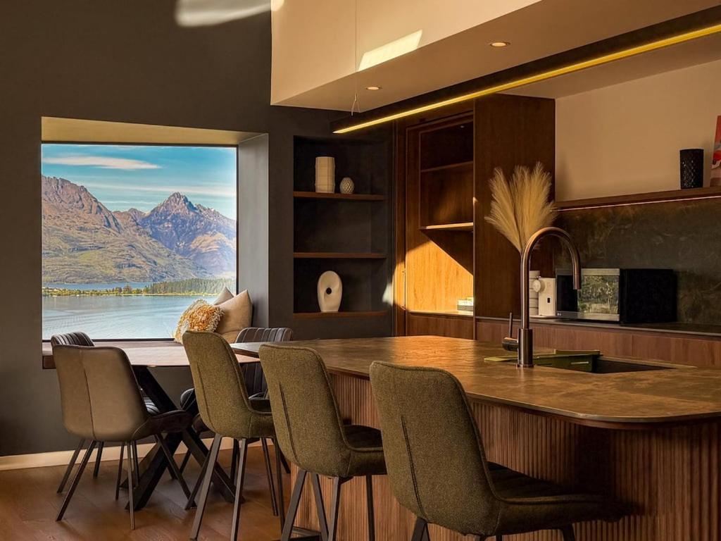 皇后鎮的Elevated Remarkables Vista | Sweeping Lake Views（2027 年最新房價）