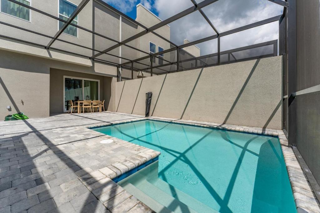 GoUppers Doppio 5BR Townhome Private Pool, Kissimmee (updated prices 2027)