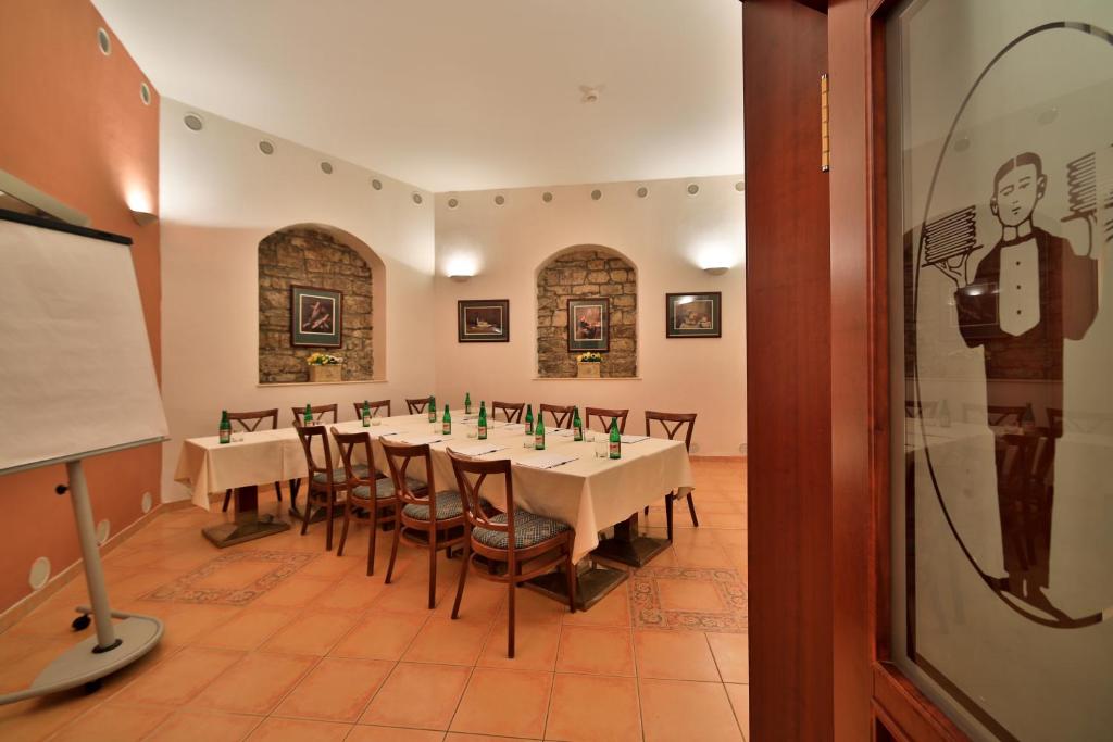 Restaurace v ubytování Carlton